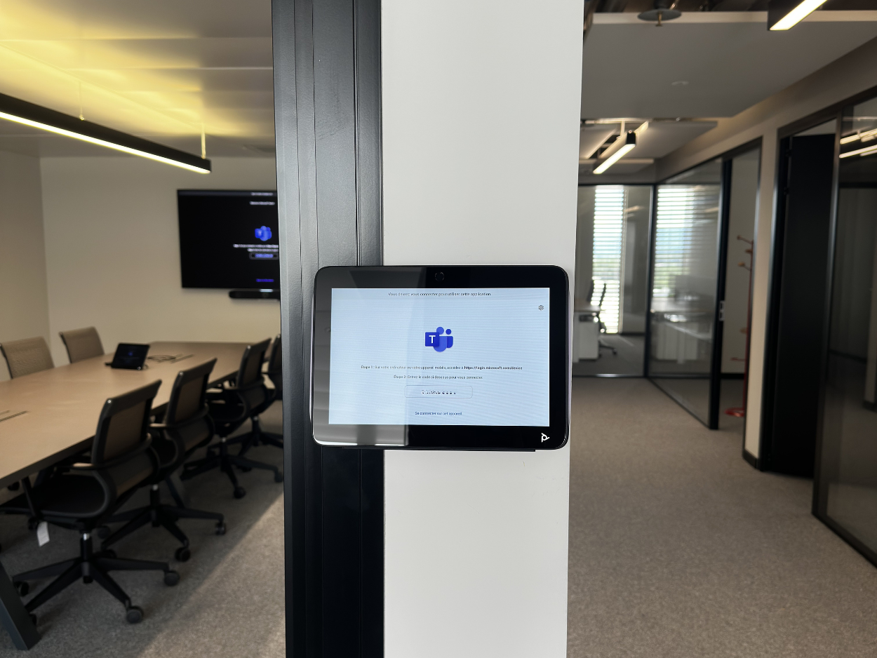 Helvetia - Hi Technologies Room booking Teams video conférence Geneva