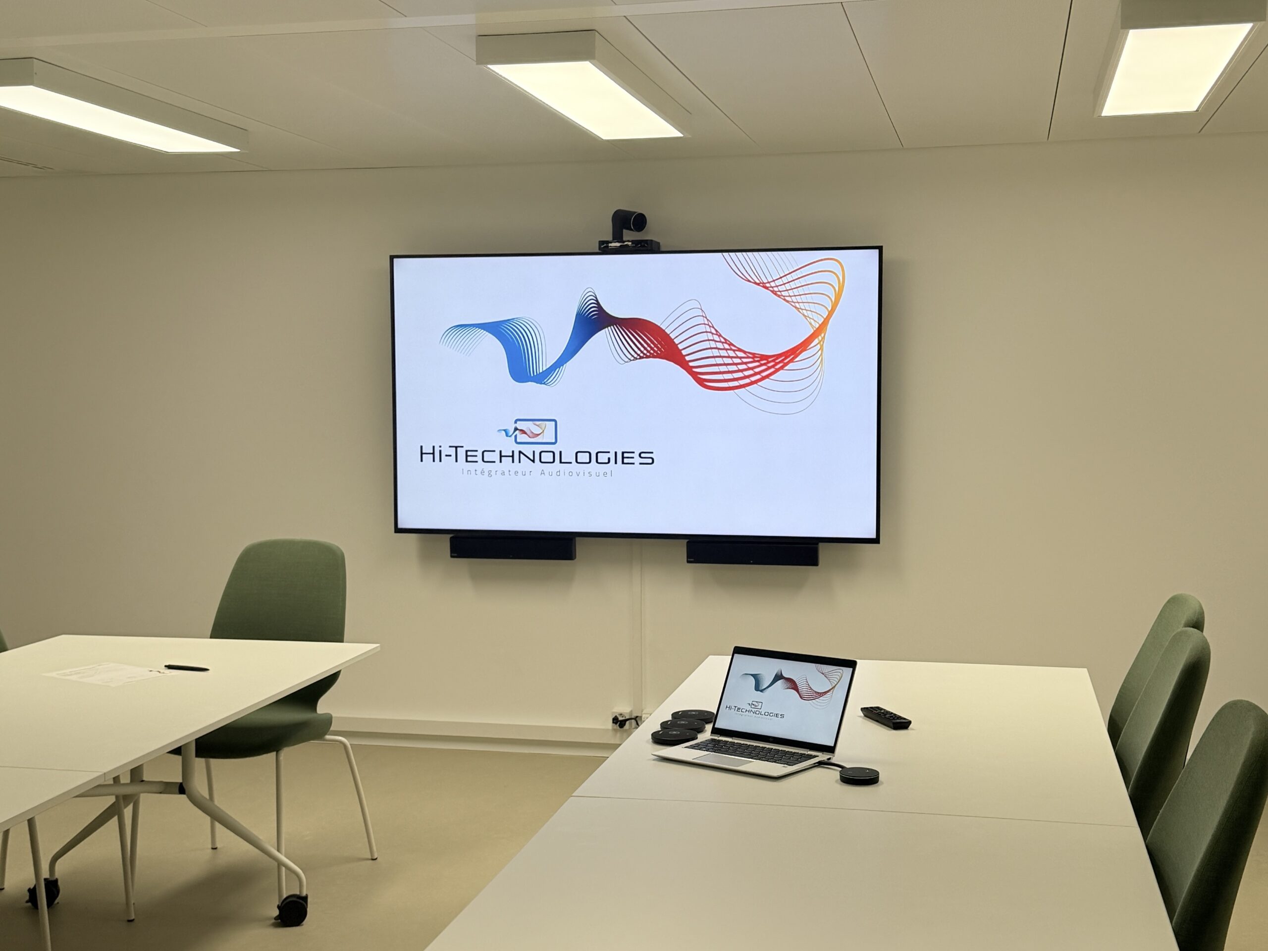 Ofac mur LED Hi Technologies intégration audiovisuelle meeting room videoconference